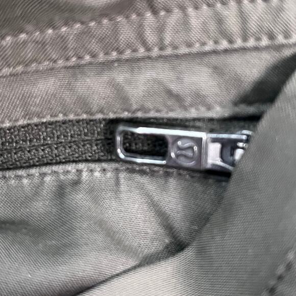 Lululemon Mens Commission Shorts Olive Gray Sz 32 EUC 7" Retail $88 - Picture 5 of 6